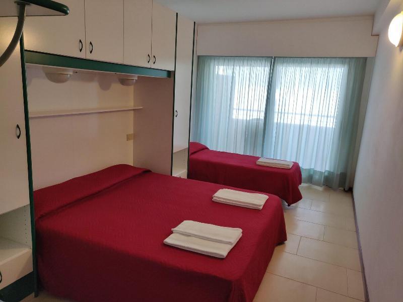 Hotel Ambra Lignano Sabbiadoro Dış mekan fotoğraf
