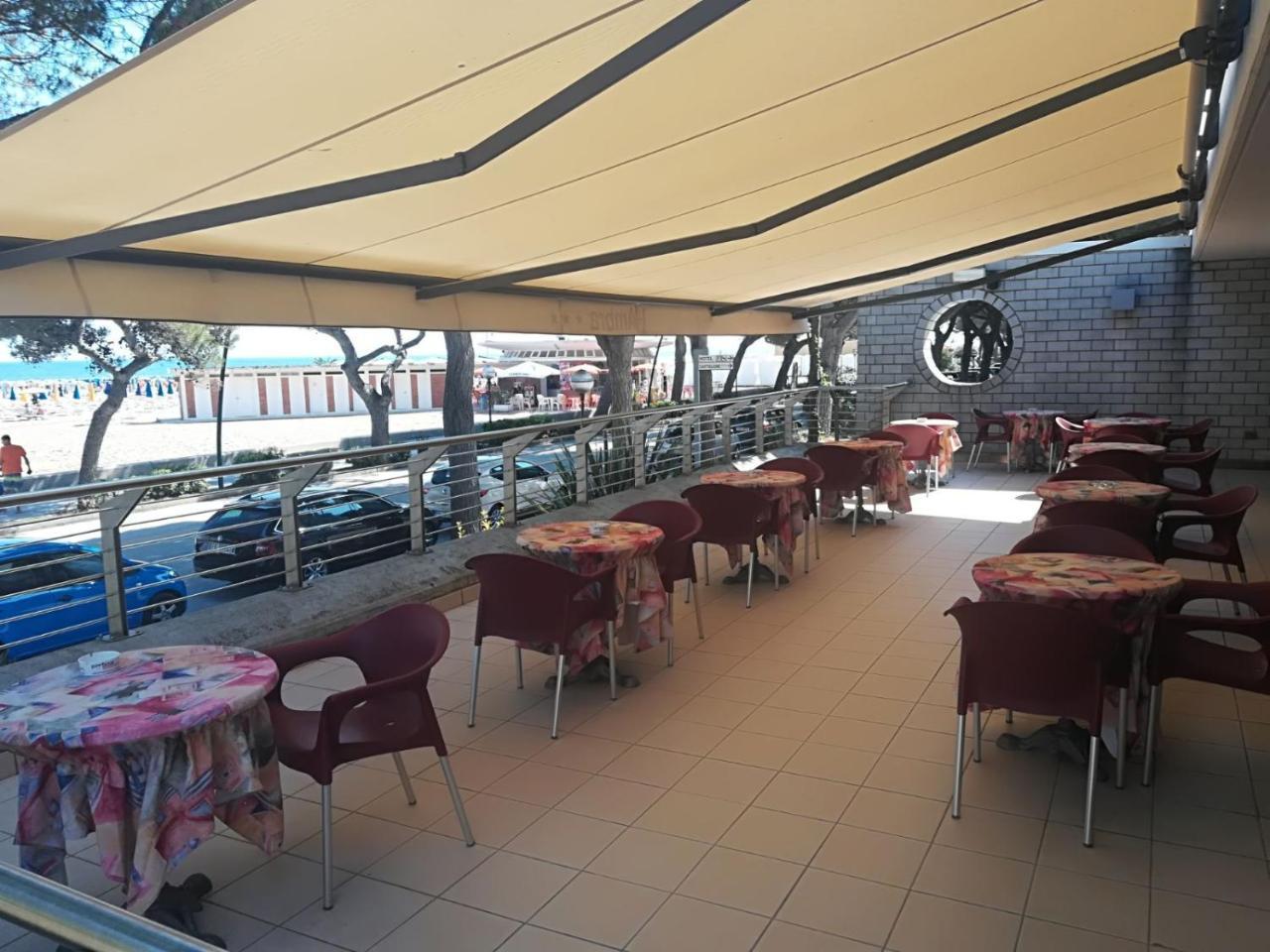 Hotel Ambra Lignano Sabbiadoro Dış mekan fotoğraf