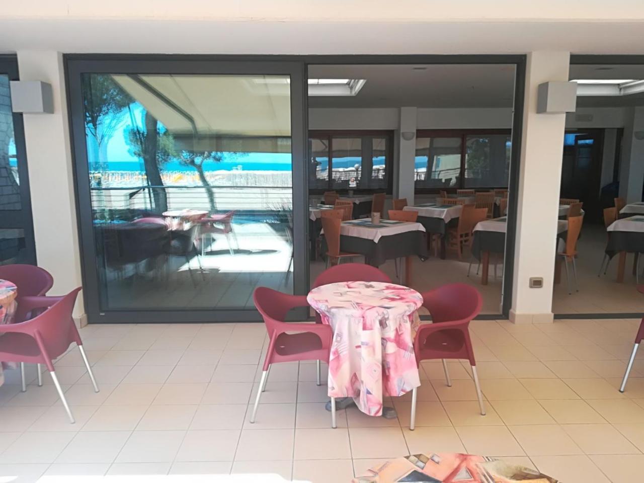 Hotel Ambra Lignano Sabbiadoro Dış mekan fotoğraf