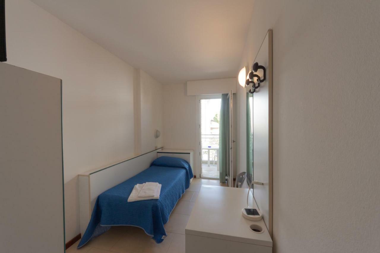 Hotel Ambra Lignano Sabbiadoro Dış mekan fotoğraf
