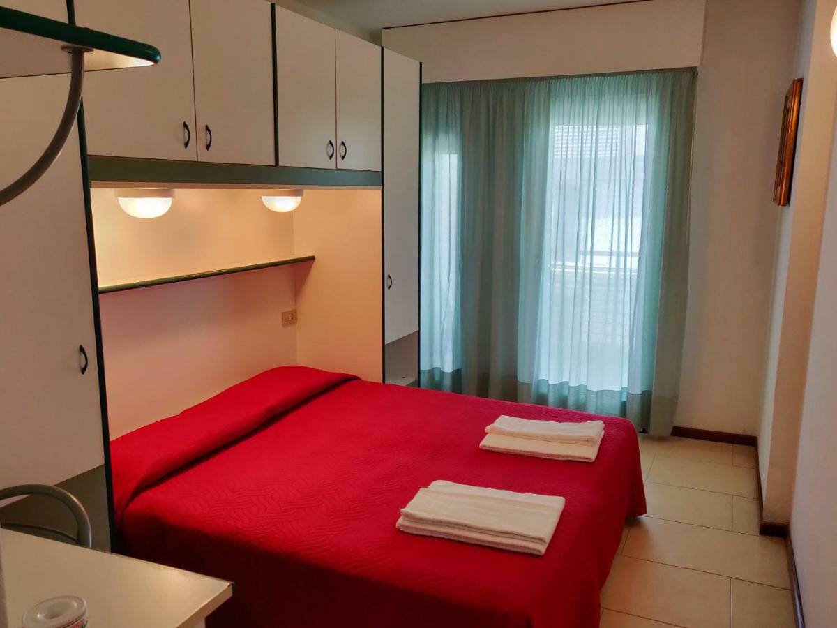 Hotel Ambra Lignano Sabbiadoro Dış mekan fotoğraf