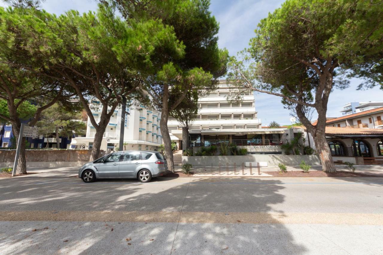 Hotel Ambra Lignano Sabbiadoro Dış mekan fotoğraf