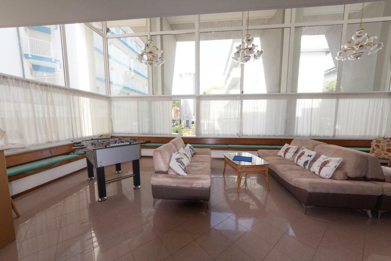 Hotel Ambra Lignano Sabbiadoro Dış mekan fotoğraf