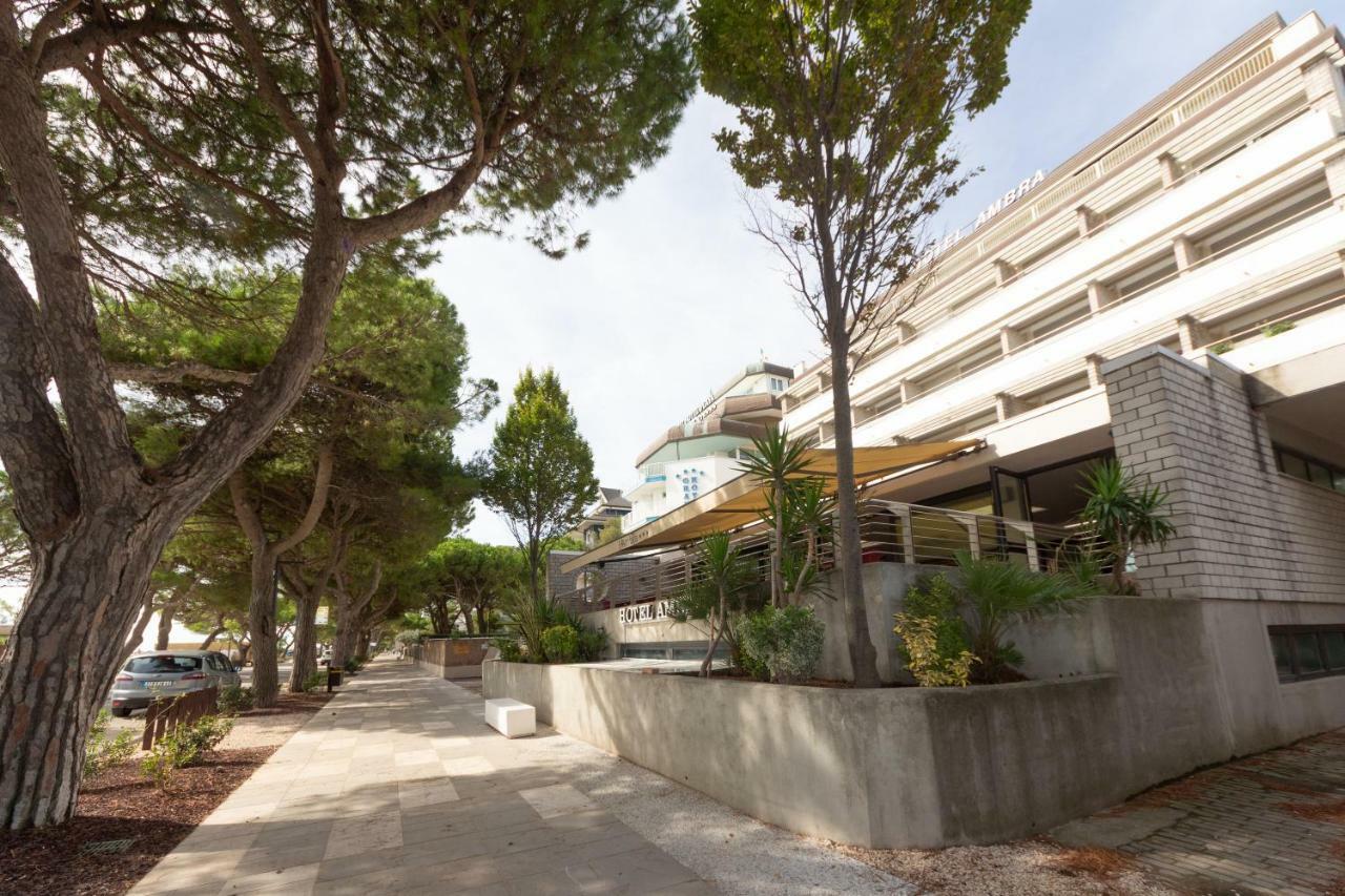 Hotel Ambra Lignano Sabbiadoro Dış mekan fotoğraf