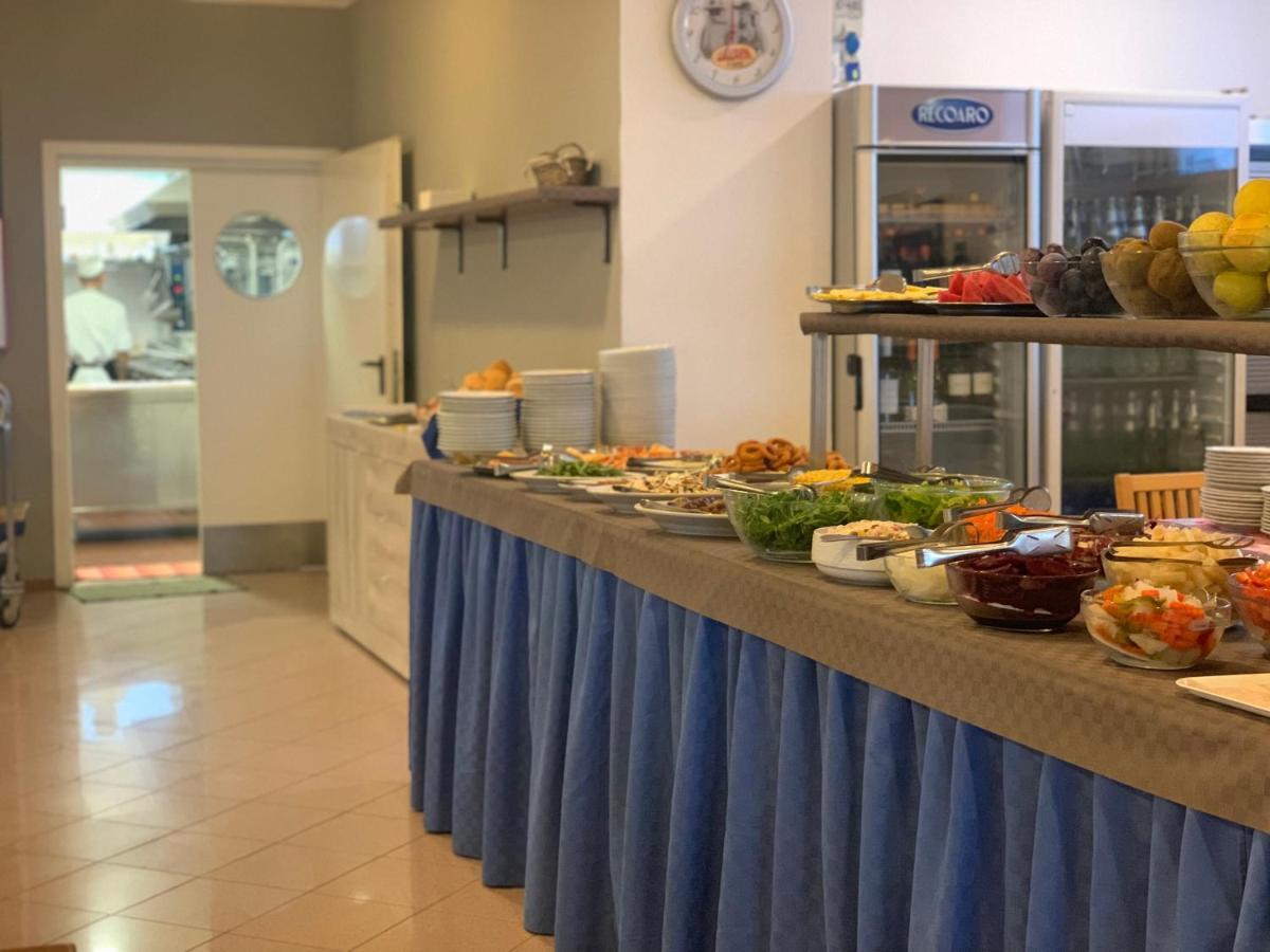 Hotel Ambra Lignano Sabbiadoro Dış mekan fotoğraf